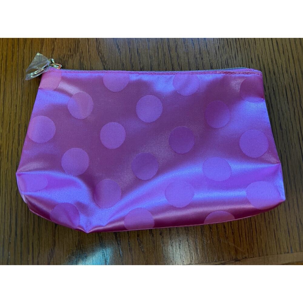 Estée Lauder makeup pouch